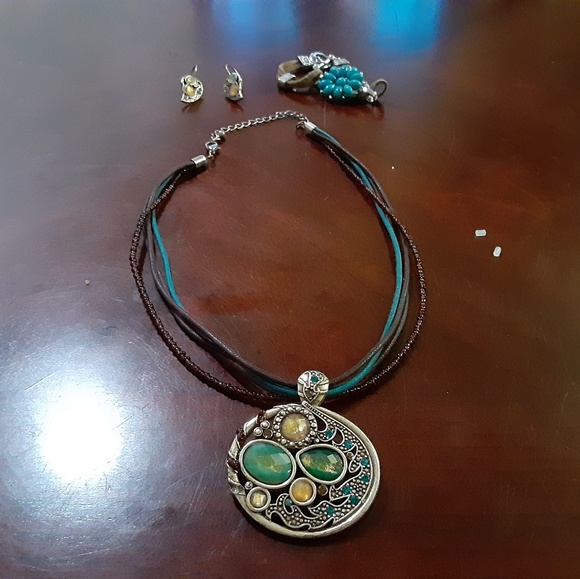 Jewerly - Picture 5 of 8